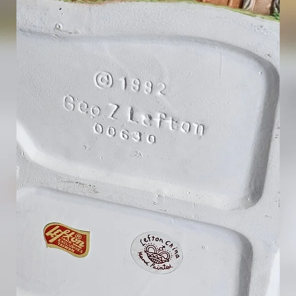 Lefton Honey Brook Hollow Village Cottontail Candy Shoppe Light #00630 1992 - Picture 5 of 9